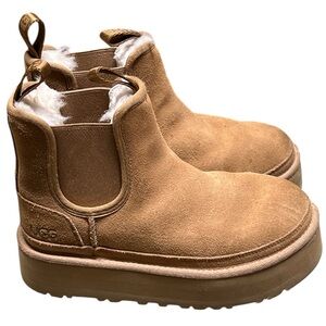 Ugg girls Neumel chestnut platform Chelsea ankle boots with shearling lining